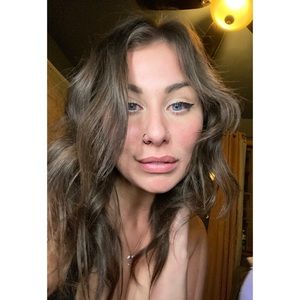 Meet your Posher, Brittney